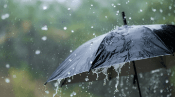 “الدفاع المدني” يحذر المواطنين بهطول أمطار وسيول في المملكة حتي يوم الجمعة