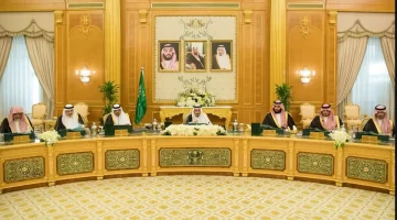“مجلس الوزراء السعودي” يوضح ضوابط العمل خارج أوقات الدوام الرسمي
