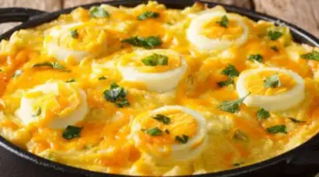 “وجبة سحور شهية” طريقة عمل البيض بالبطاطس بمكونات بسيطة وطعم رائع
