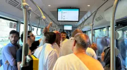 مقالة  : مطارات جدة تزف خبر هام حول أسعار النقل للمعتمرين المتجهين إلى مكة