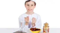 مقالة  : كيف تشجع ابنك الصغير على الصيام؟ خطة شهر رمضان 1445 للأطفال