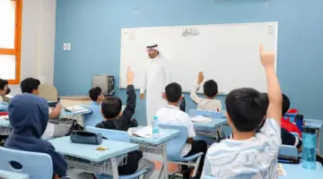وزارة التعليم تعلن عن فرض عقوبة الغياب عن المدرسة دون عذر